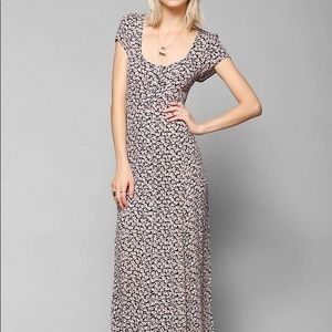 UO Kimchi Blue Georgina Button Down Maxi Dress M